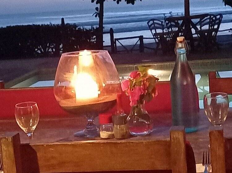 פנסיון La Veranera Guest House