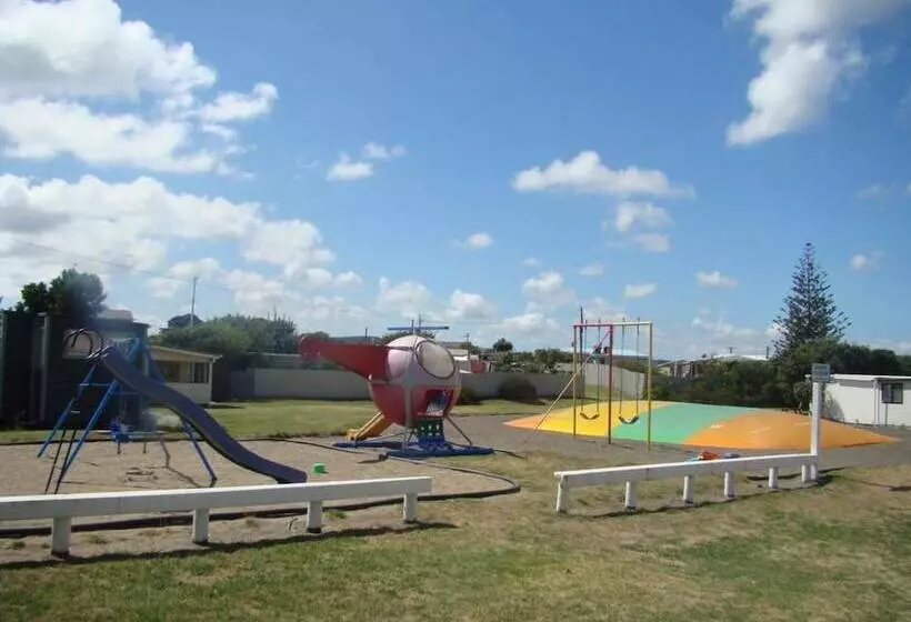 Lomakeskus Port Waikato Holiday Park