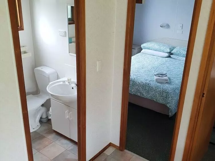 Lomakeskus Port Waikato Holiday Park