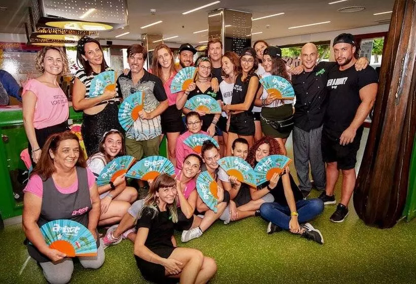 Amistat Island Hostel Ibiza   Albergue Juvenil