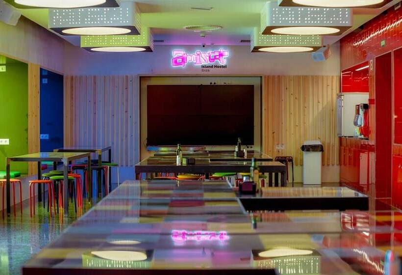 Amistat Island Hostel Ibiza Albergue Juvenil