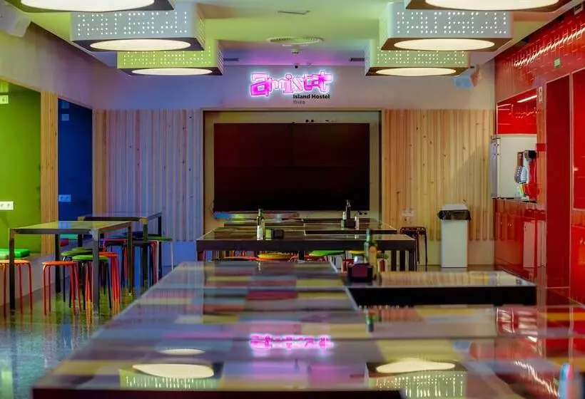 Amistat Island Hostel Ibiza   Albergue Juvenil