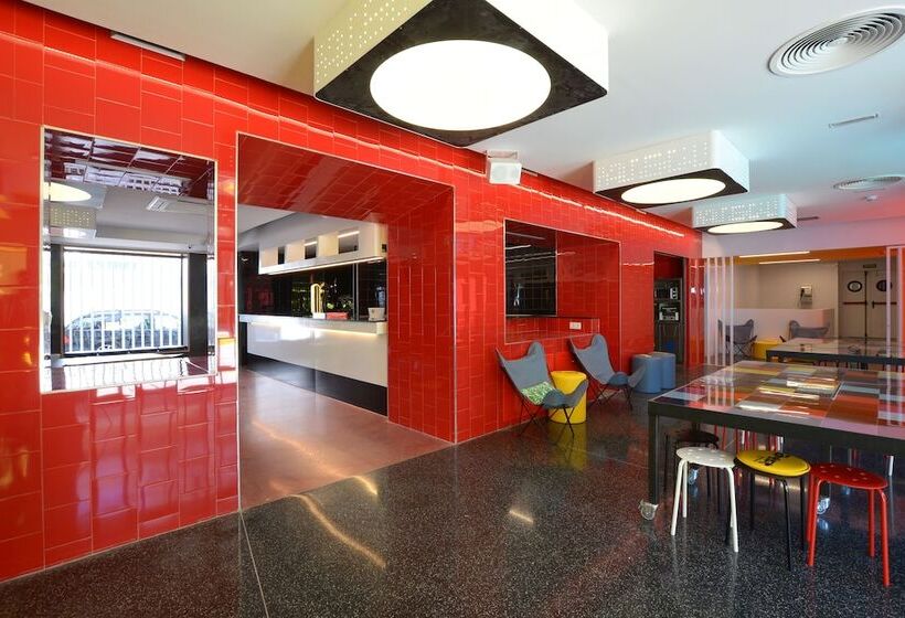 Amistat Island Hostel Ibiza Albergue Juvenil