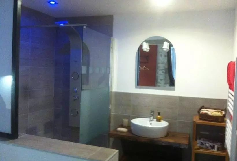 Aamiaismajoitus (B&B) Chez Mina Chambres D Hôtes