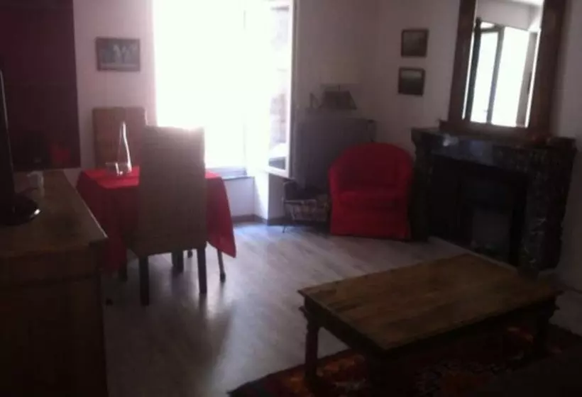 Aamiaismajoitus (B&B) Chez Mina Chambres D Hôtes
