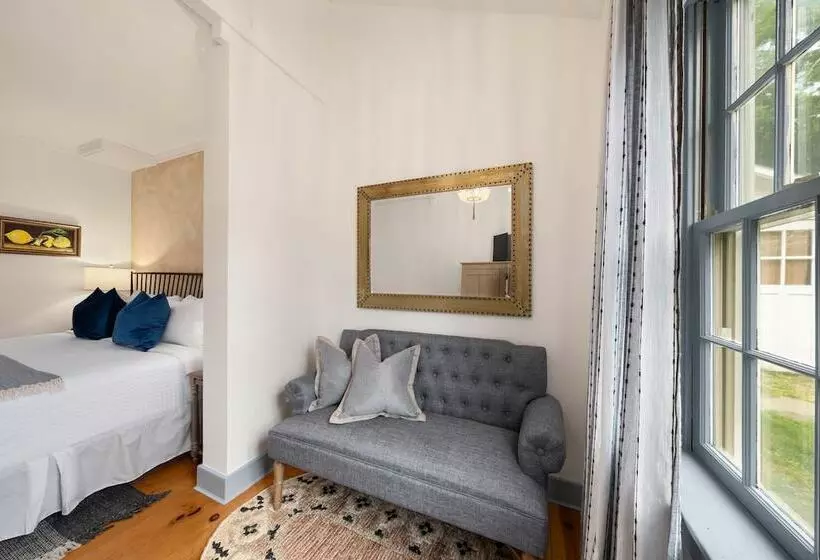 Aamiaismajoitus (B&B) Inn At Silver Maple Farm