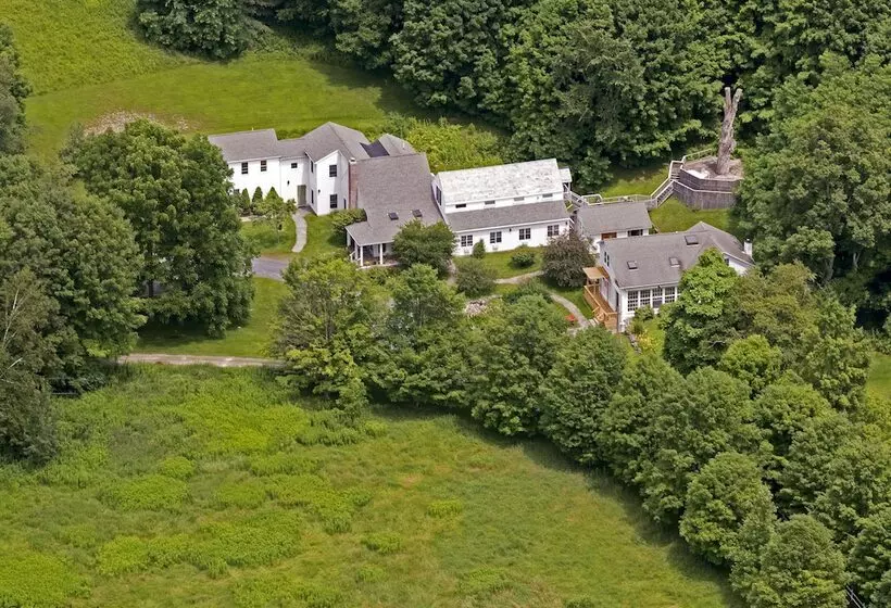 Aamiaismajoitus (B&B) Inn At Silver Maple Farm