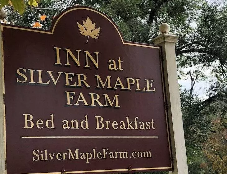 Aamiaismajoitus (B&B) Inn At Silver Maple Farm