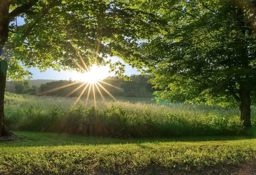Aamiaismajoitus (B&B) Inn At Silver Maple Farm