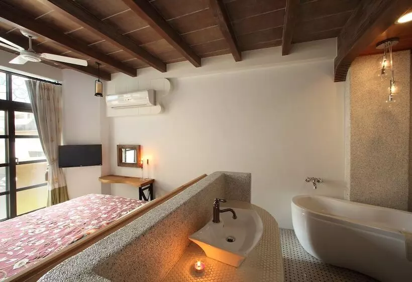 تختخواب و صبحانه Moon Star Villa