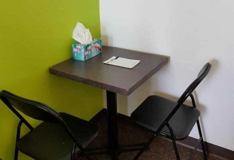 Elk Point Motel & Rv Park