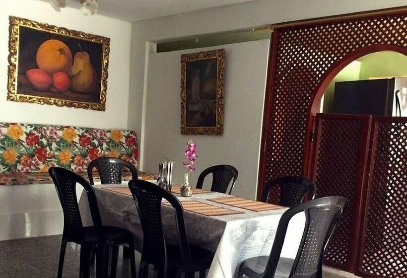 Hostal Etnolounge   Hostel