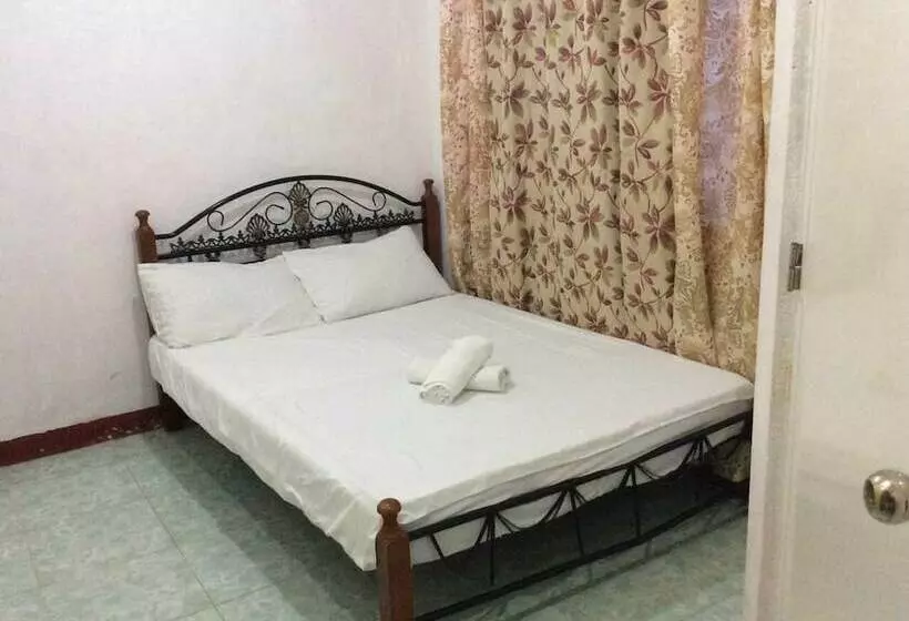 Hotelli Aizawa Beach Resort