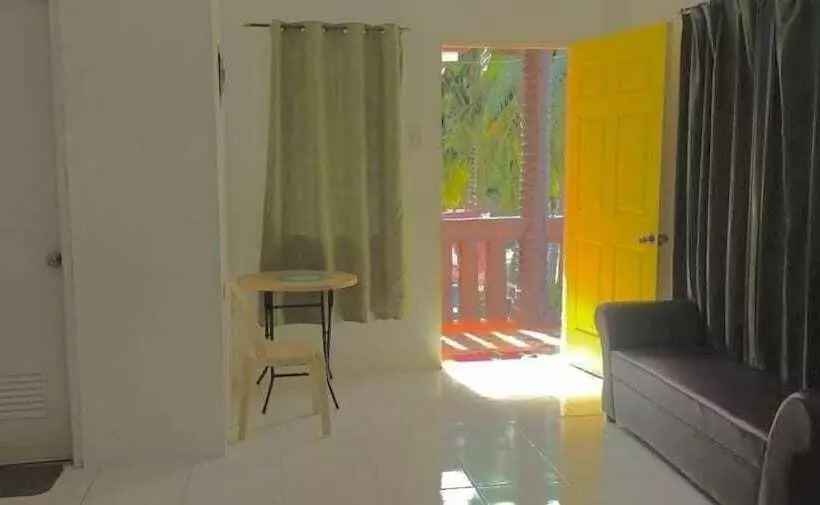 Hotelli Aizawa Beach Resort