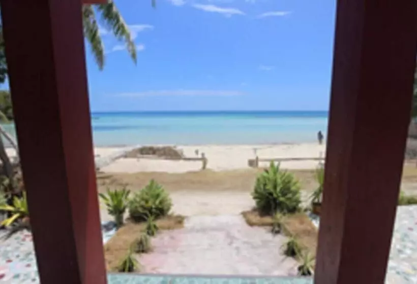 Hotelli Aizawa Beach Resort