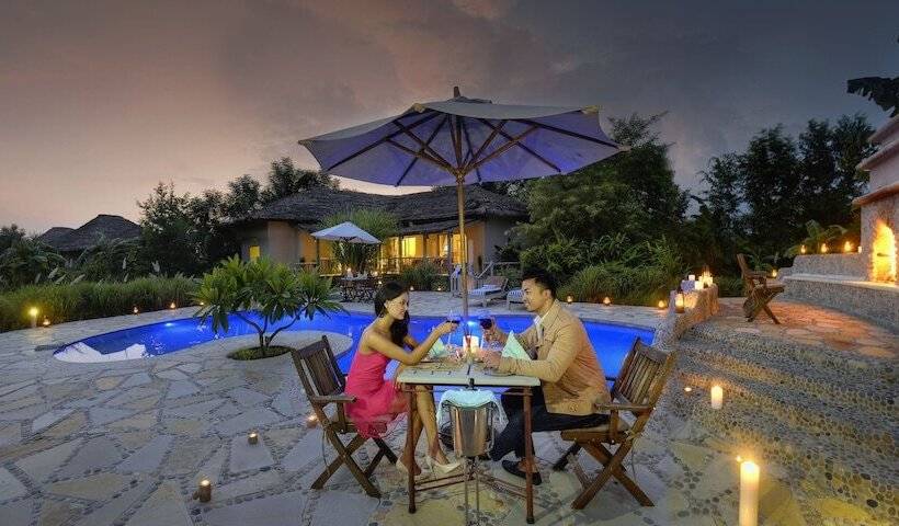 هتل Barahi Jungle Lodge