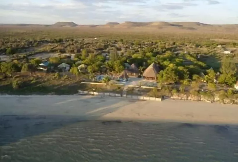 هتل Caliente Beach Lodge