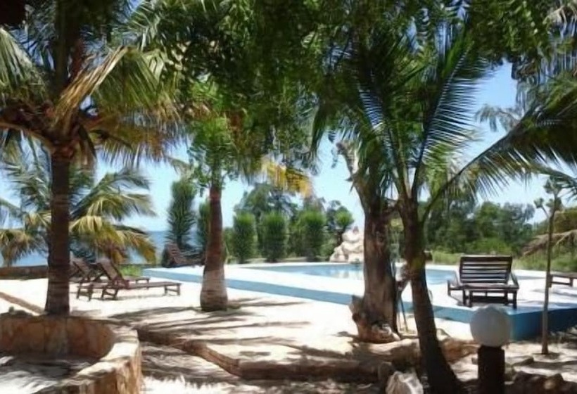 هتل Caliente Beach Lodge