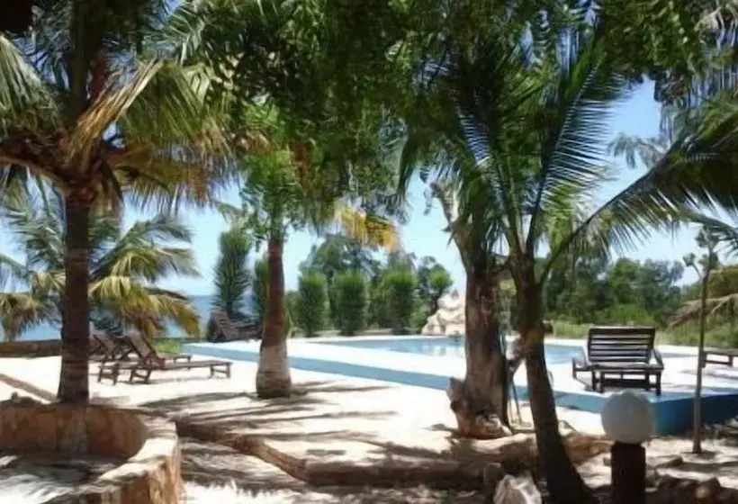 هتل Caliente Beach Lodge