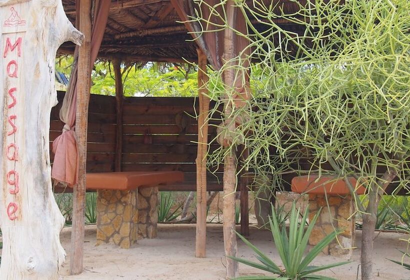 هتل Caliente Beach Lodge