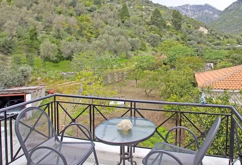 Hôtel Kapougiati Studios