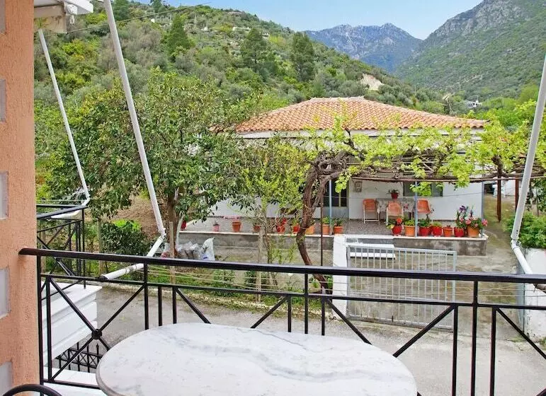 Hôtel Kapougiati Studios
