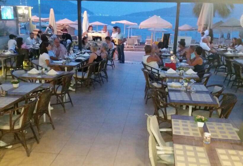 فندق La Vita Beach