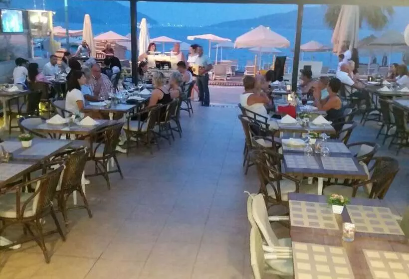 هتل La Vita Beach