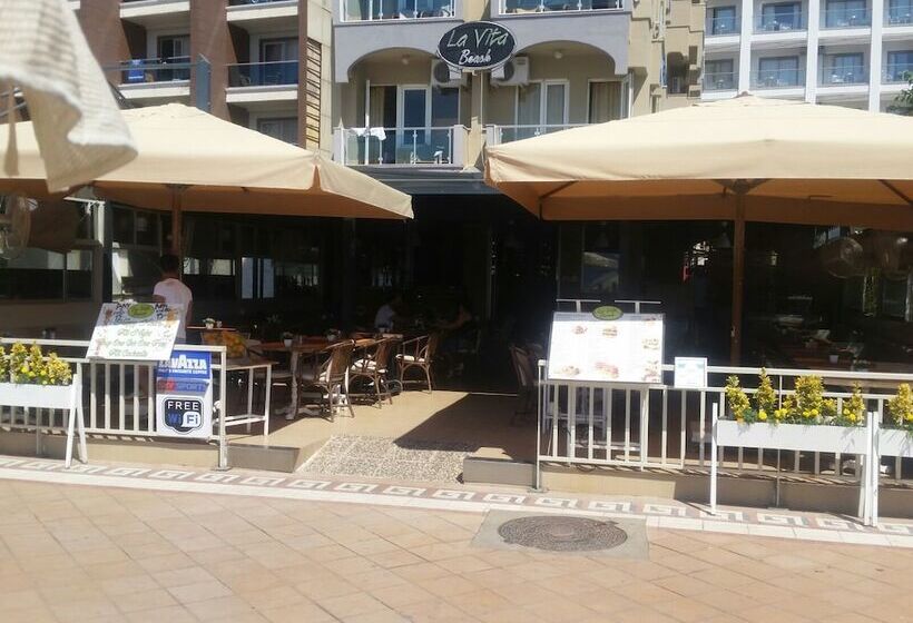 فندق La Vita Beach