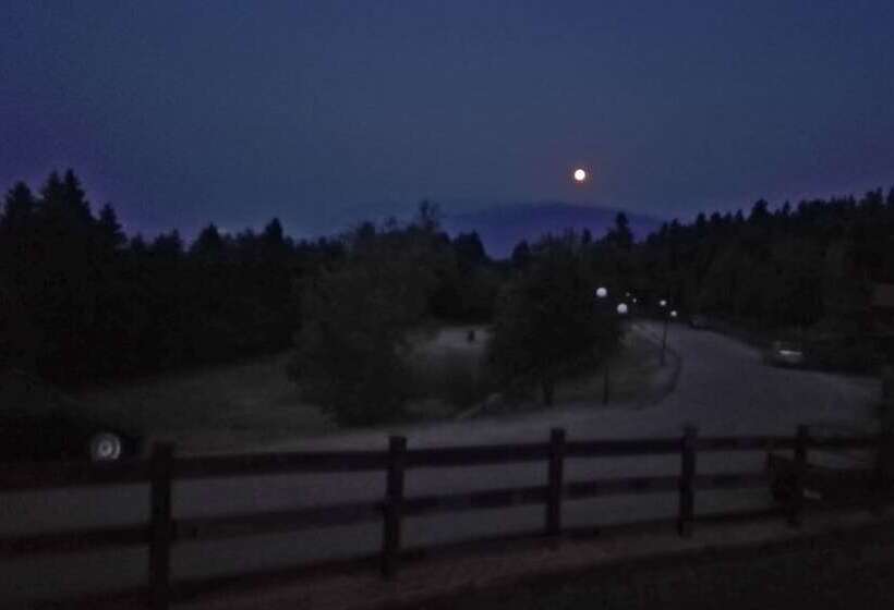 فندق Livadaki Village