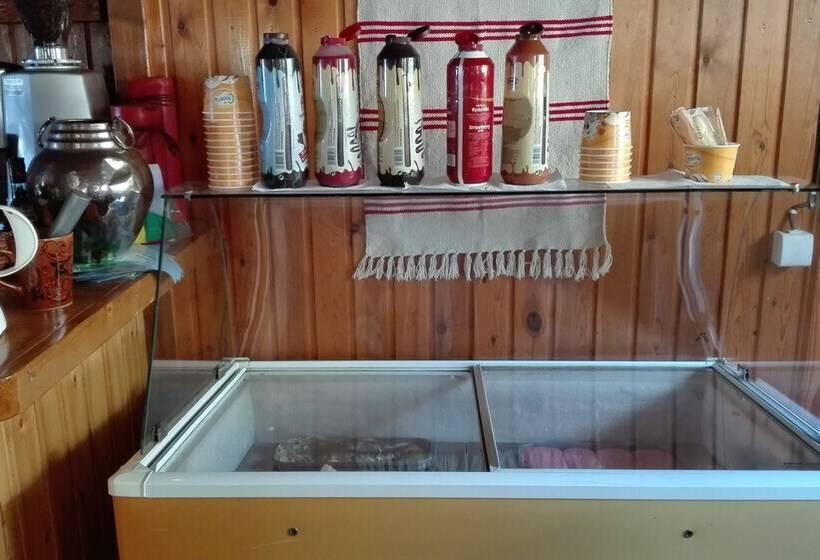 فندق Livadaki Village