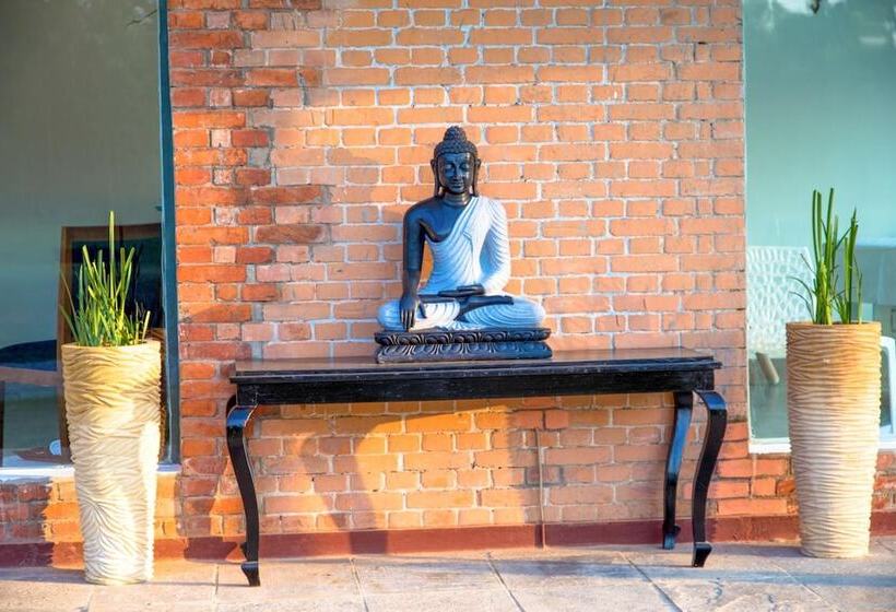 هتل Miraaya Wellness