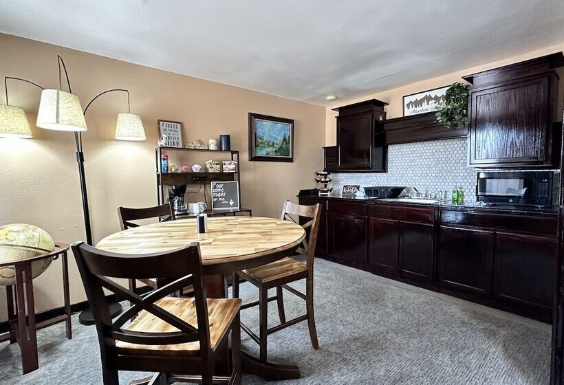 فندق Moosehead Lodge & Cabins