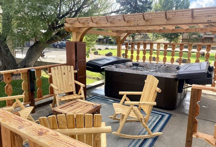 فندق Moosehead Lodge & Cabins