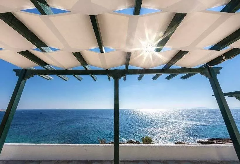 ホテル Pahivouni Studios & Suites