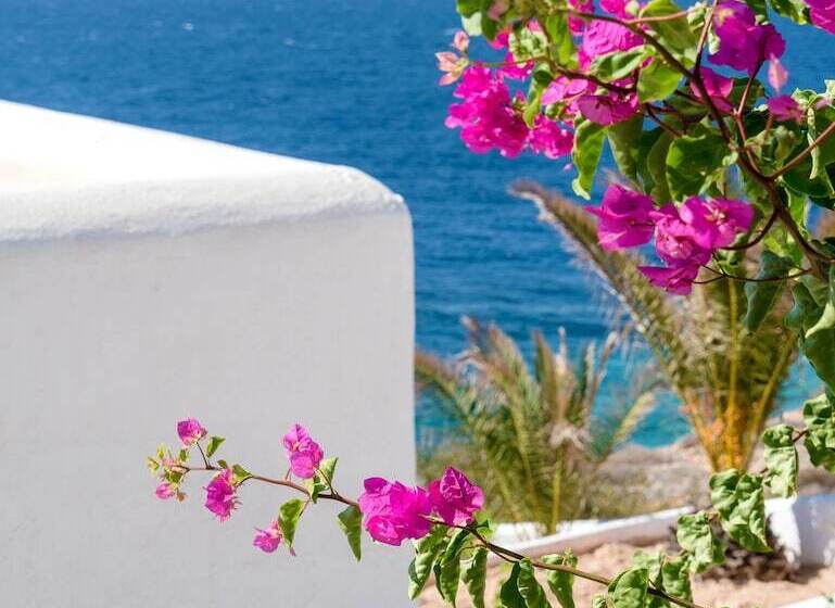 Hotel Pahivouni Studios & Suites