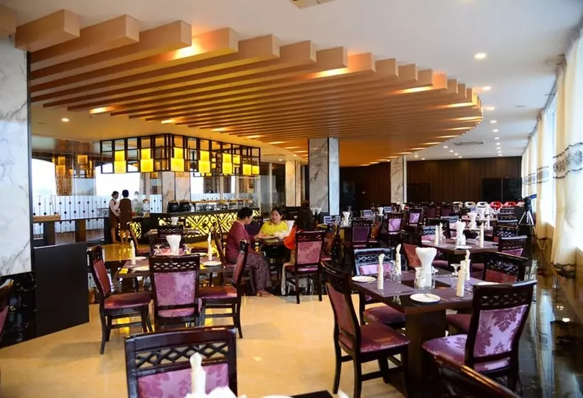 هتل Royal Hinthar