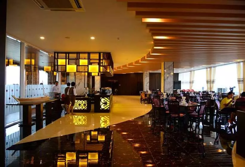 هتل Royal Hinthar