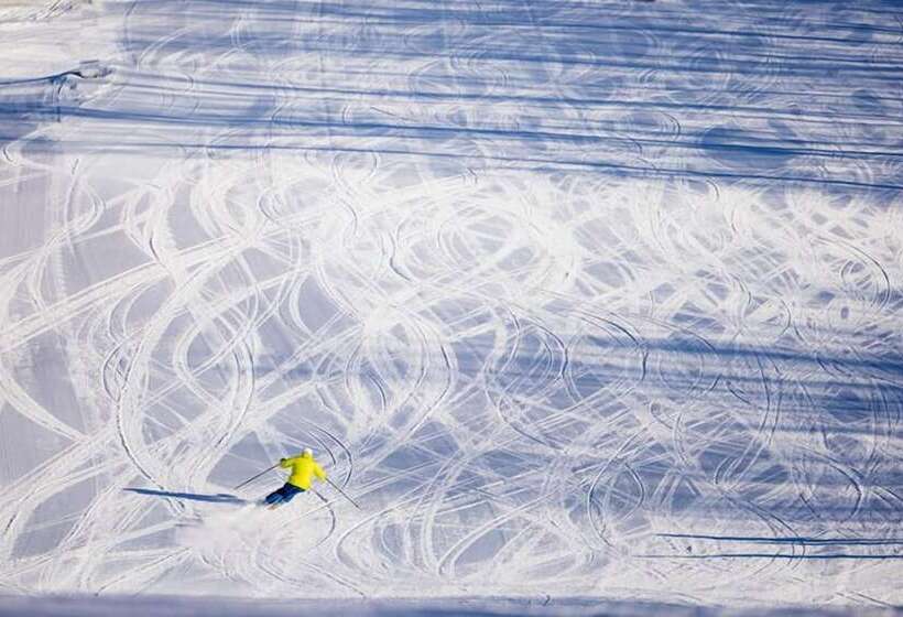Szálloda Snowriver Mountain Resort