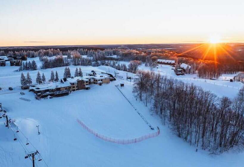 Szálloda Snowriver Mountain Resort