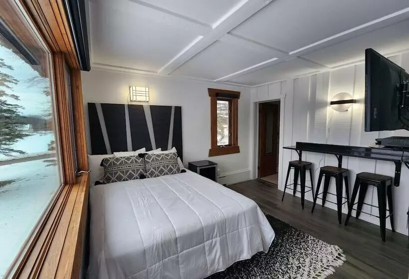 Hotelli Snowriver Mountain Resort