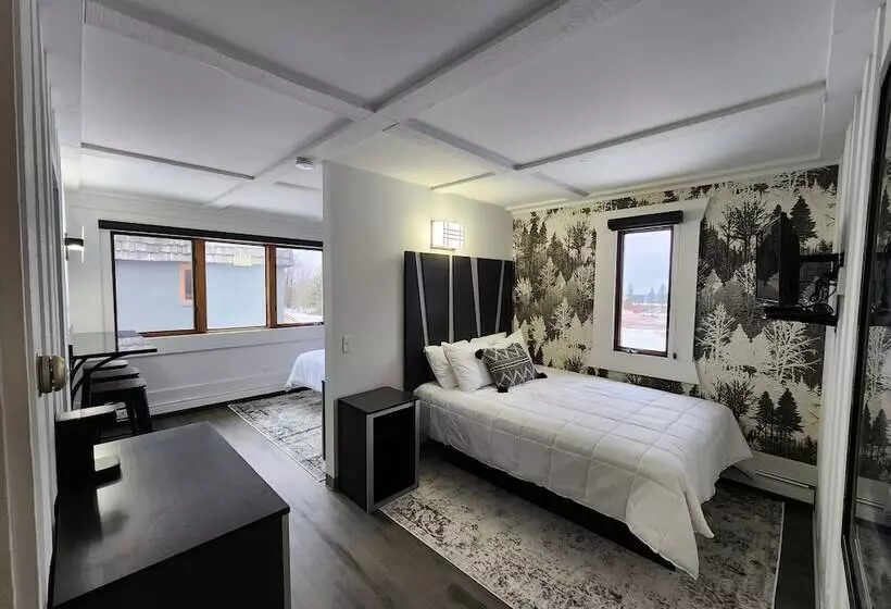 Hotelli Snowriver Mountain Resort