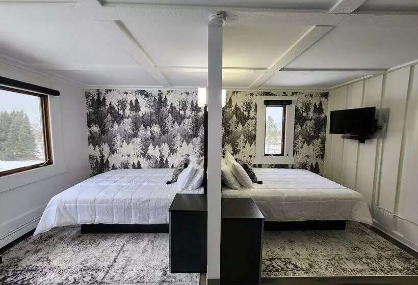 Hotelli Snowriver Mountain Resort