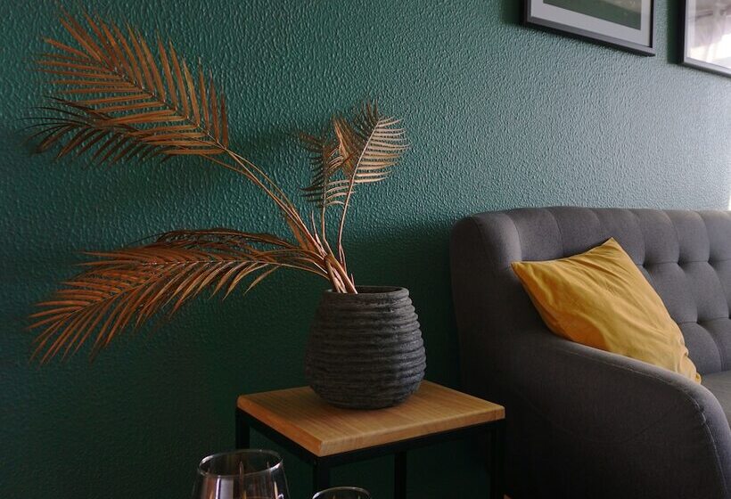 هتل The Northern Comfort Inn