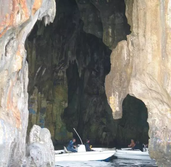 هتل Tongan Beach Resort