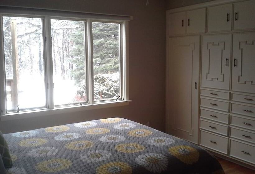 Loya S Little House Bed & Breakfast