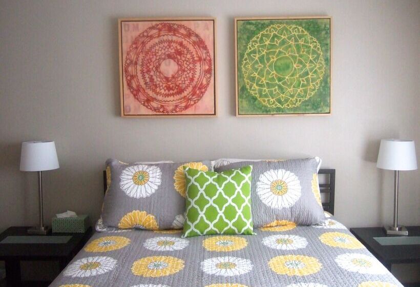 Loya S Little House Bed & Breakfast