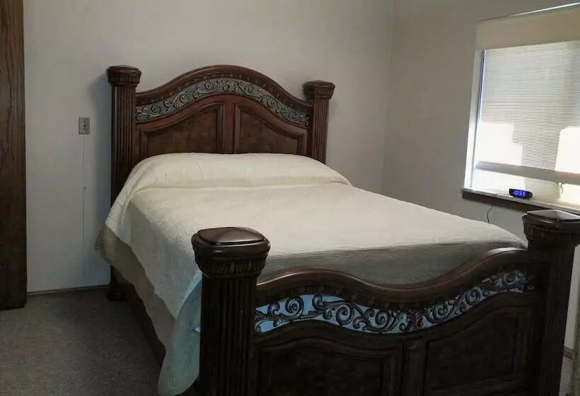 Motelli Lewellen Lodge