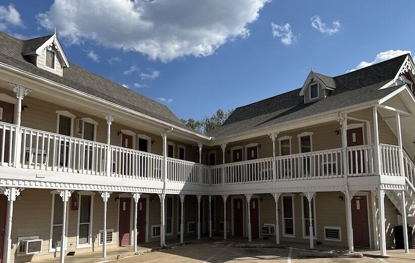 מוטל Victorian Inn