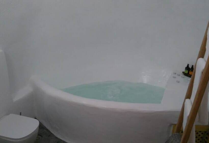 Pension (Hôtel basse catégorie) Akron Cliff Suite